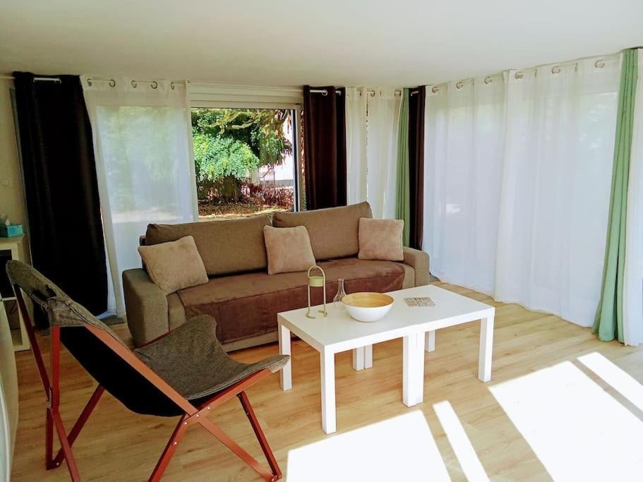 Charmant Loft Avec Jardin Pres Du Centre Ville Amboise Exteriör bild